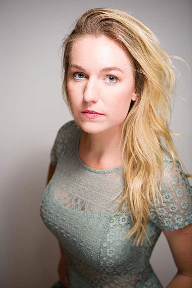 Delanie Fischer backdrop