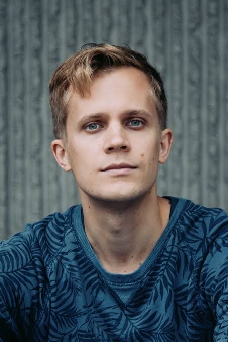 Janne Puustinen backdrop