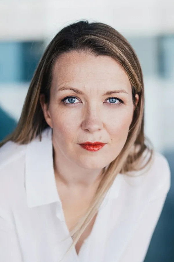 Katja Rosin backdrop