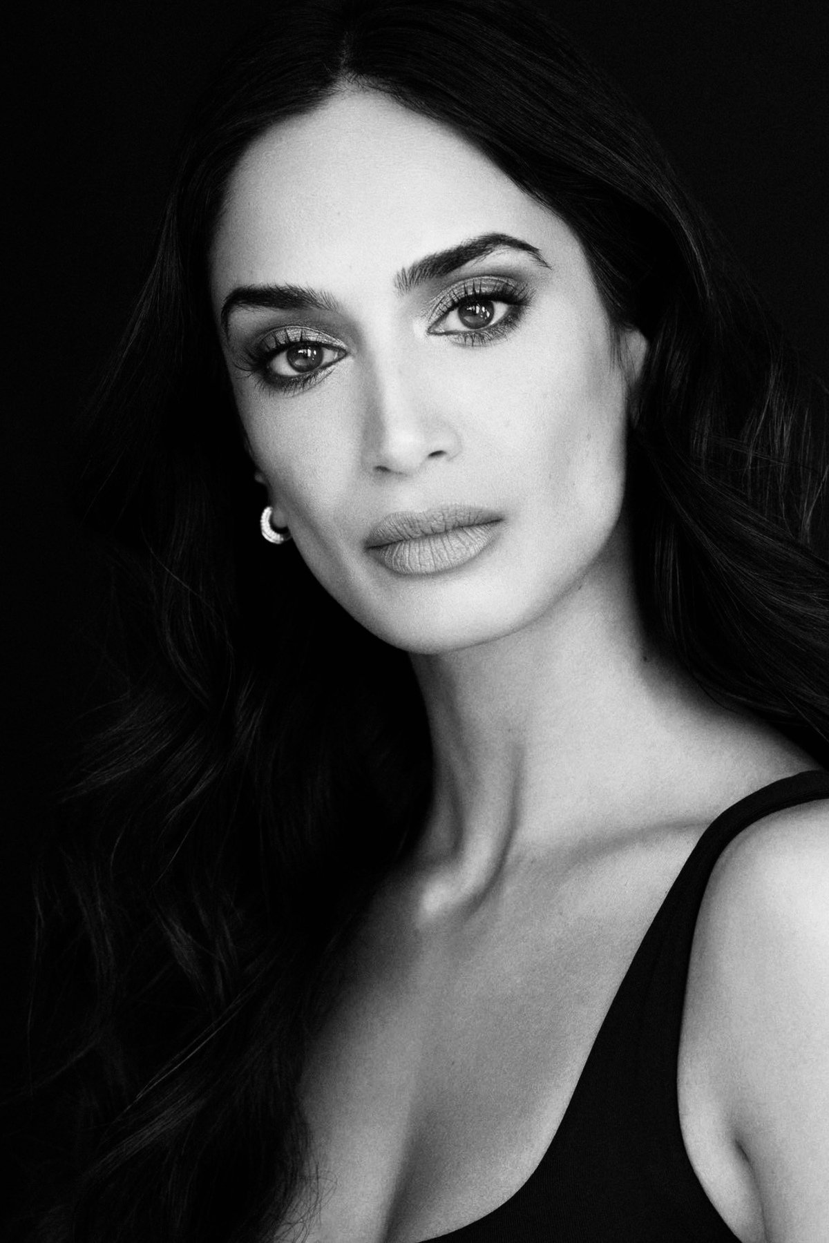 Elishia Perosa backdrop