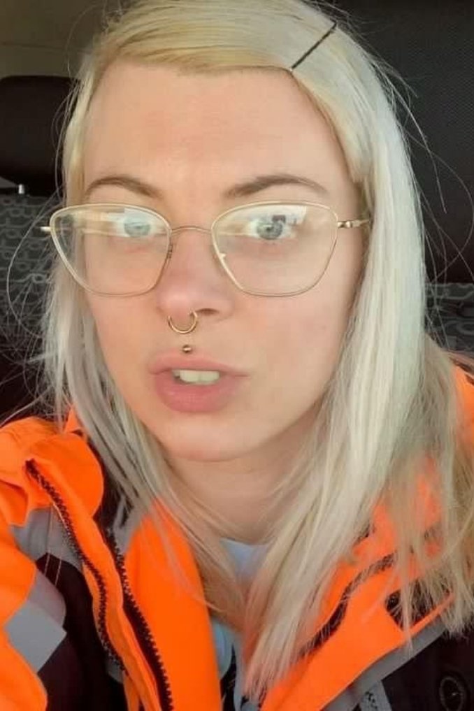 Kasper Meltedhair backdrop