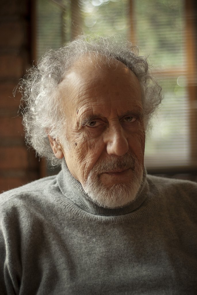 Nissim Sharim backdrop