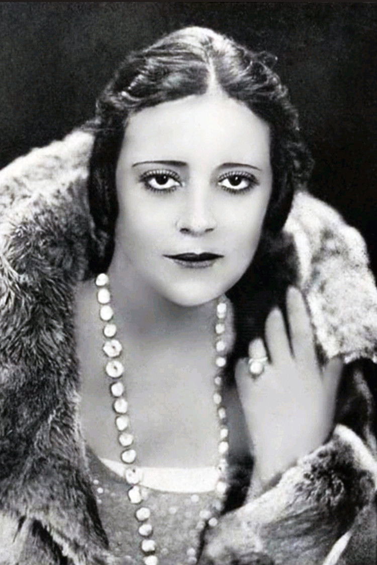 Camila Quiroga backdrop