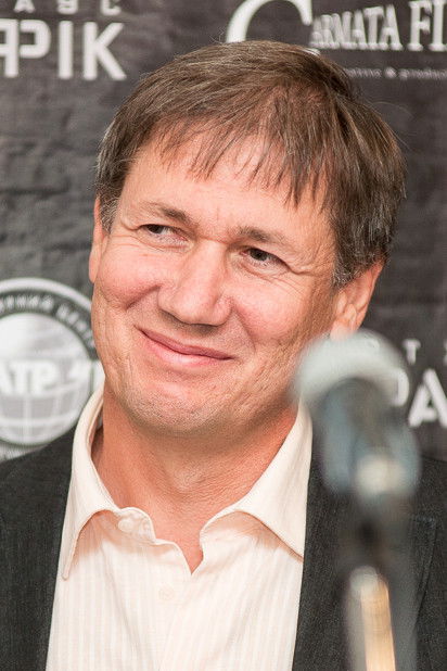 Kostyantyn Mokhnach backdrop