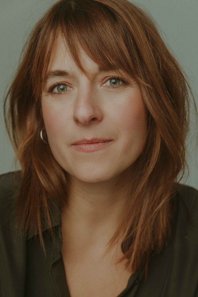 Catherine Therrien backdrop