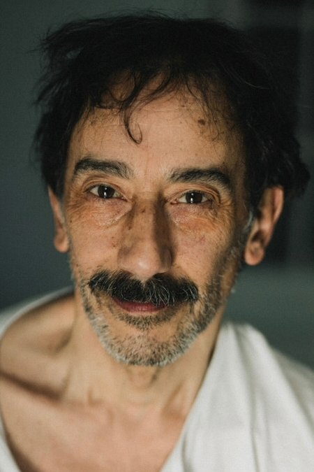 Cristián Chaparro backdrop