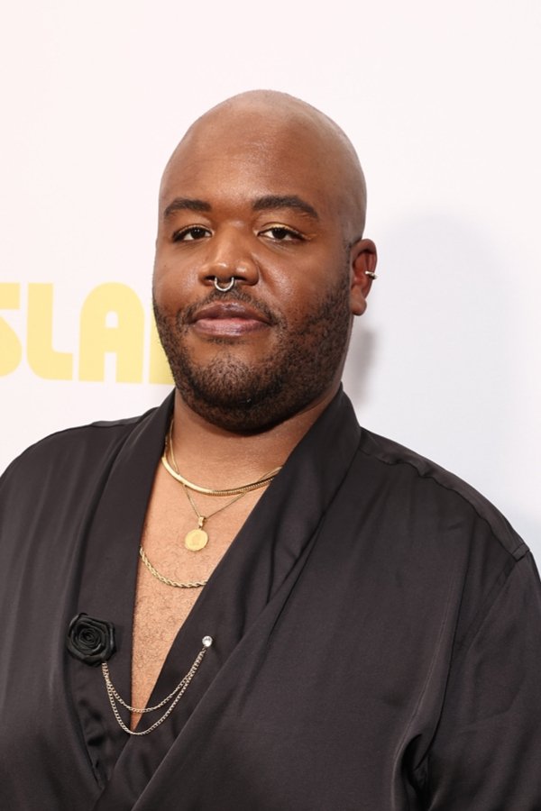 Torian Miller backdrop