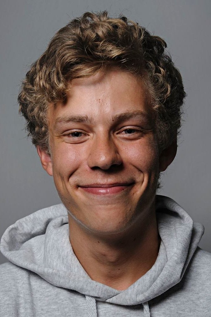 Steinar Klouman Hallert backdrop