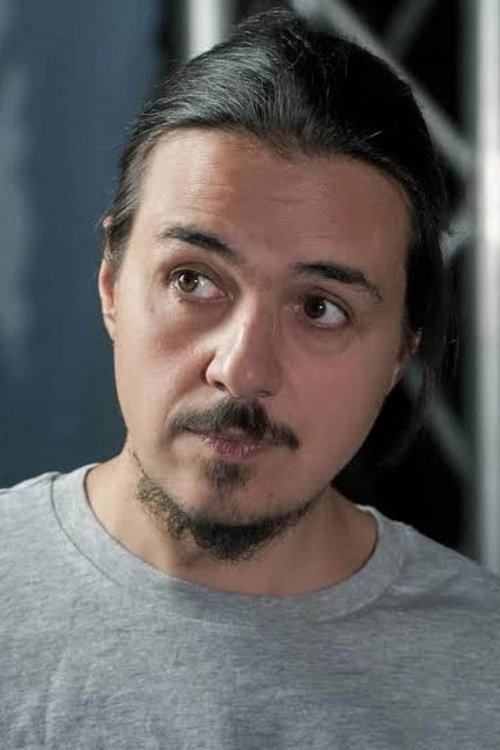 Luca Bellino backdrop