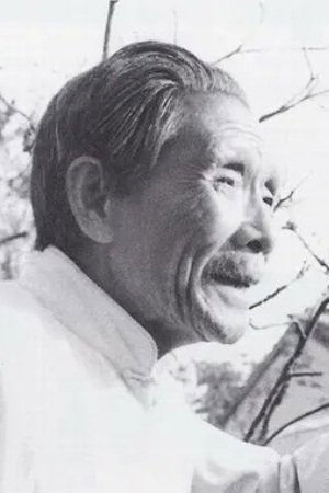 Qianli Qian backdrop