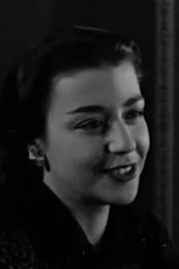 Fatma Bilgen backdrop