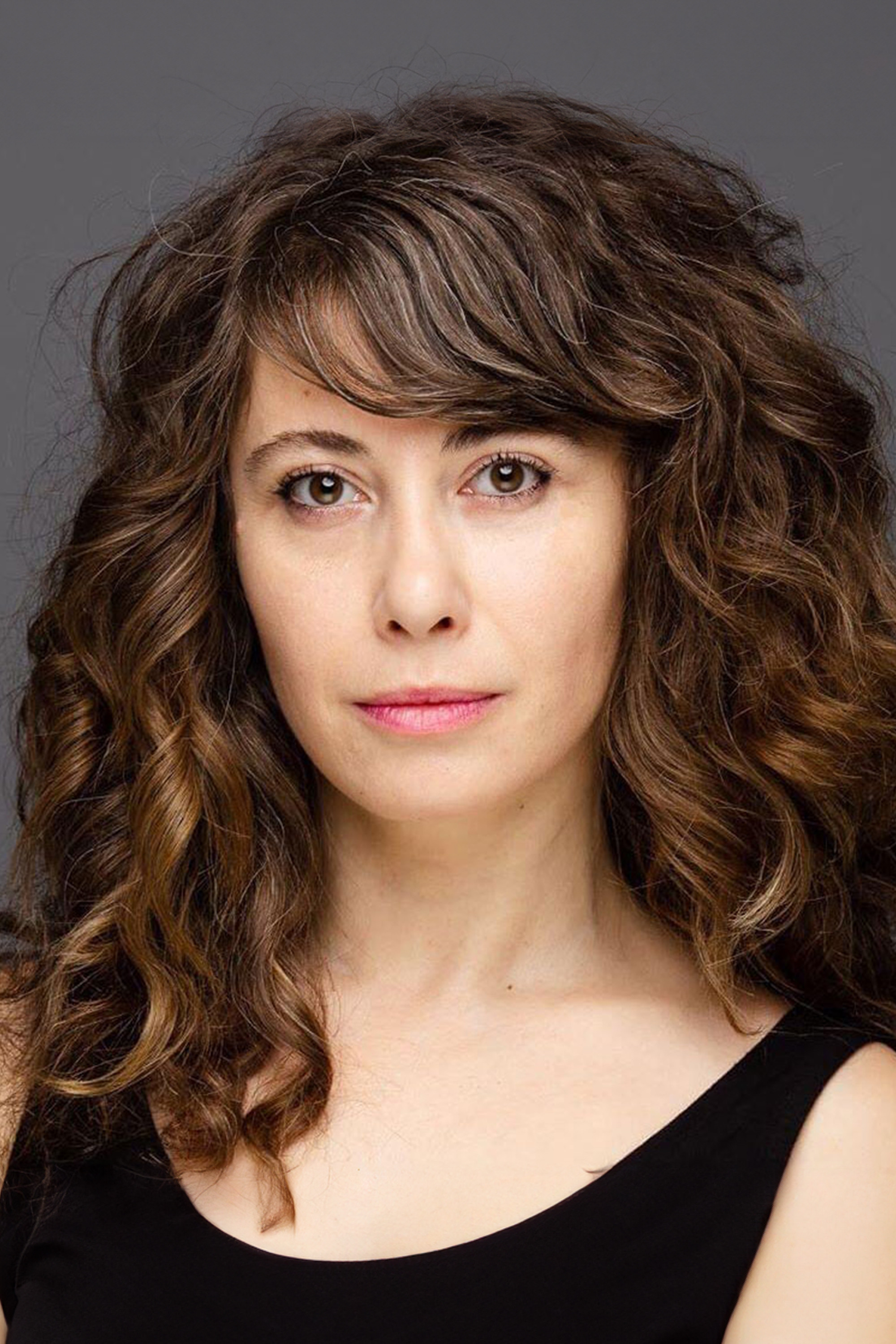 Burcu Halaçoğlu backdrop