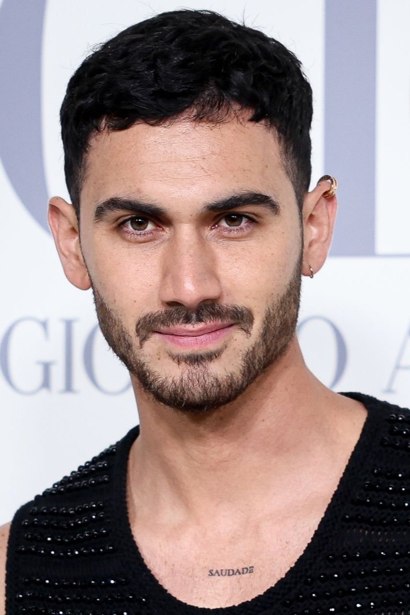 Alejandro Speitzer backdrop