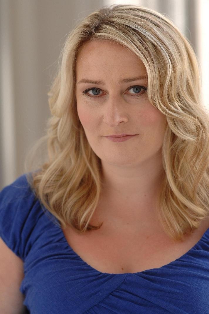 Noni Stapleton backdrop