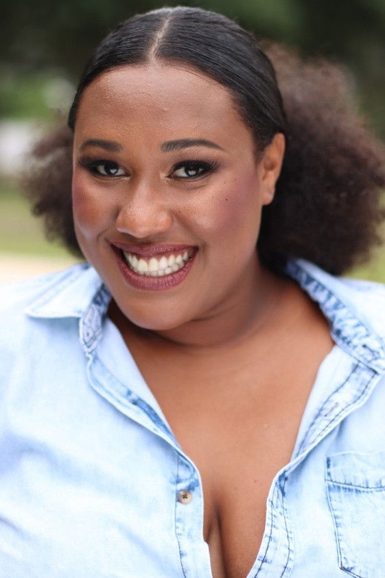 Luana Xavier backdrop