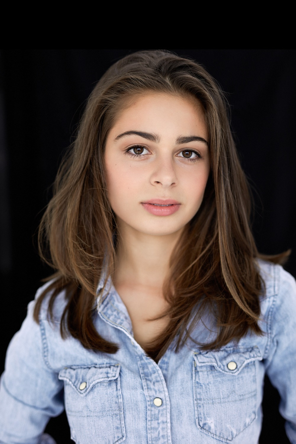 Emmanuelle Mattana backdrop