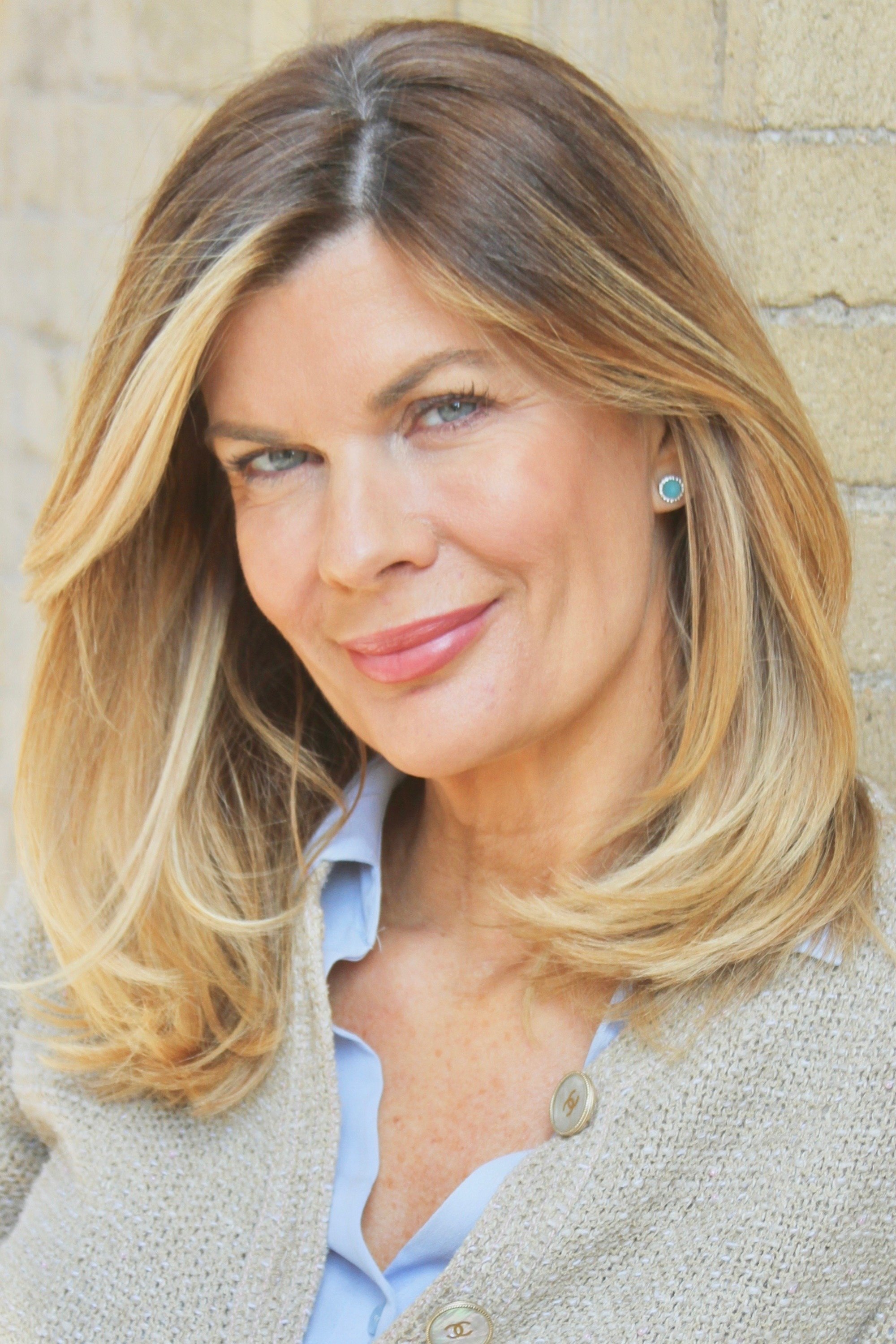 Mia Matthews backdrop