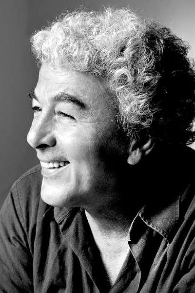 Antonis Antypas backdrop