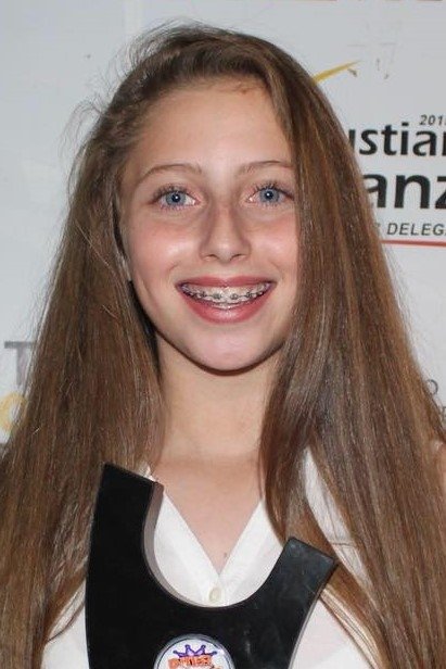 Natasha Cubría backdrop