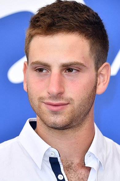 Yonatan Shiray backdrop