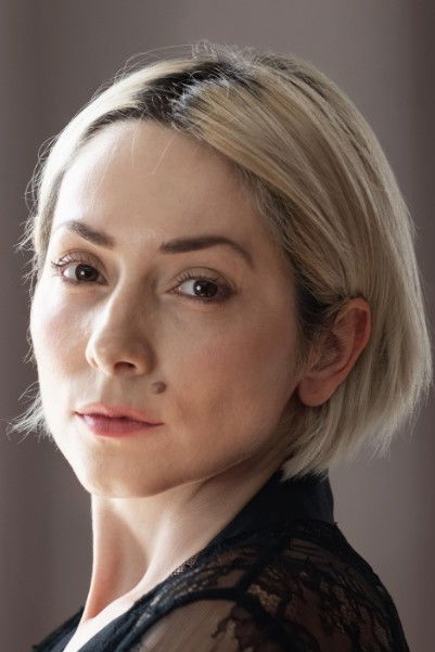 Cristina Florea backdrop