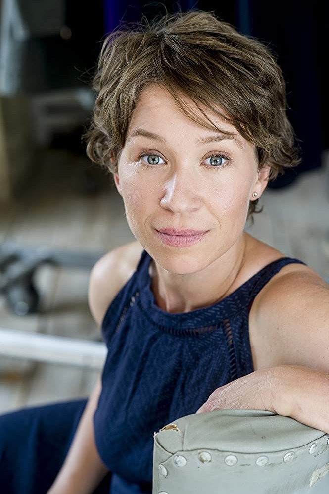 Sabine Menne backdrop