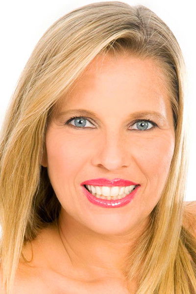 Laura Freddi backdrop