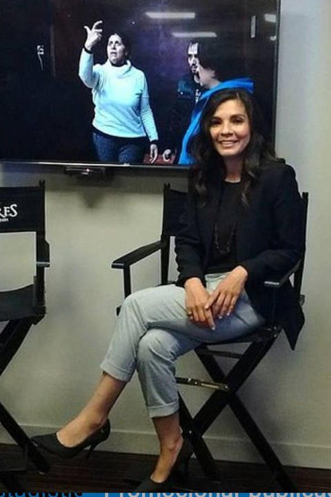 Nelly Davalos backdrop