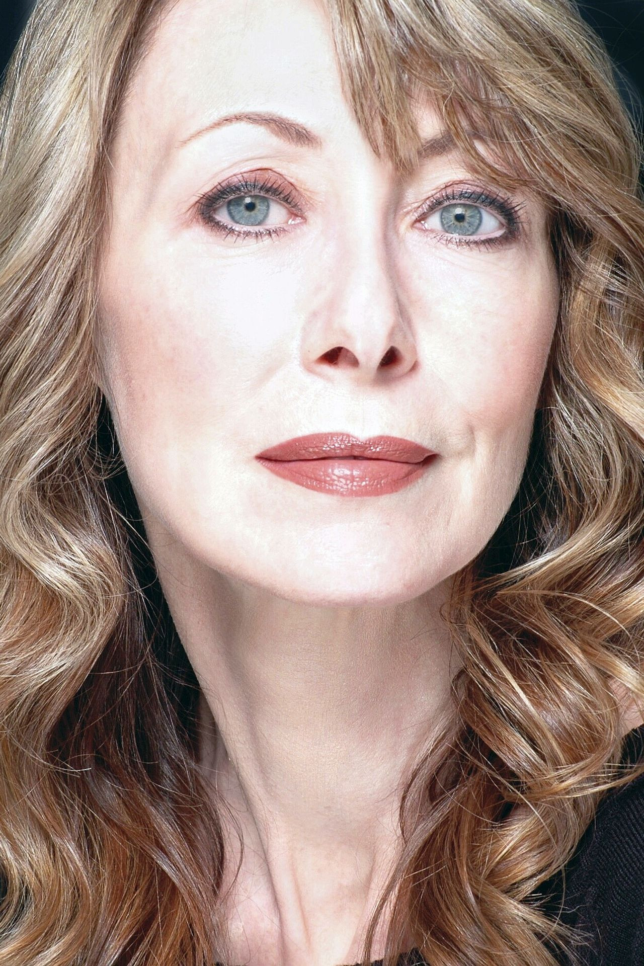 Julia Campanelli backdrop