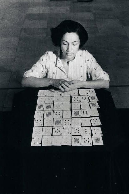 Anna Maria Maiolino backdrop