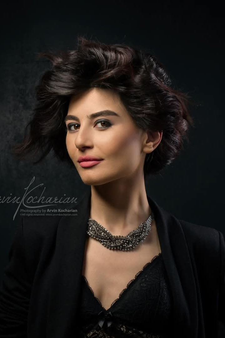 Rozi Avetisyan backdrop