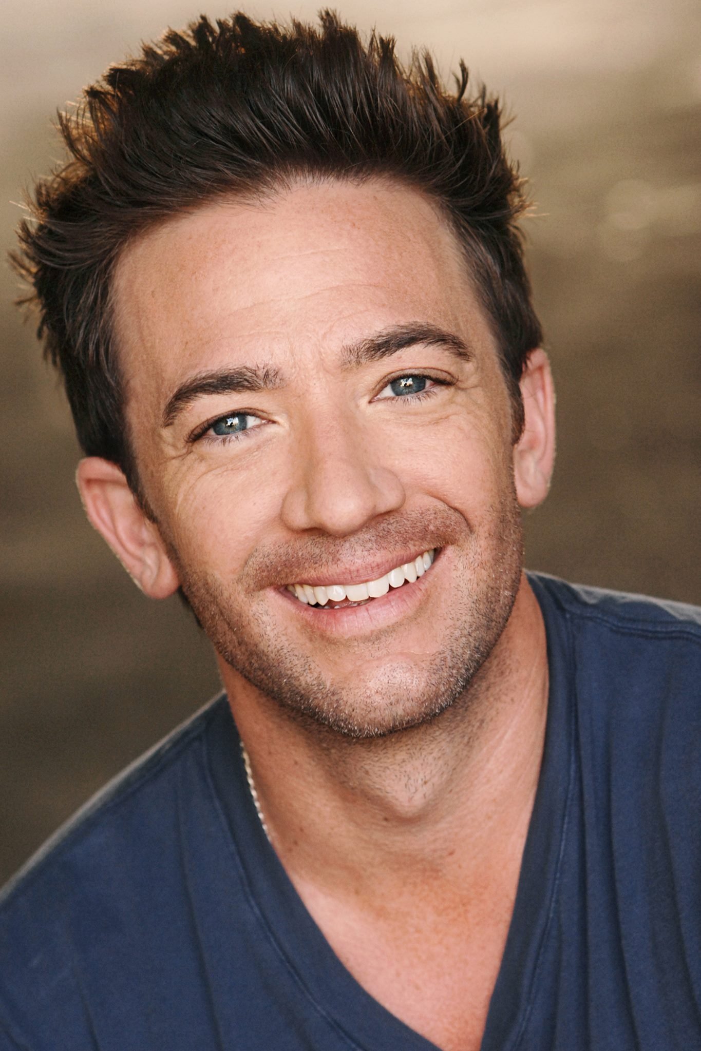 David Faustino backdrop