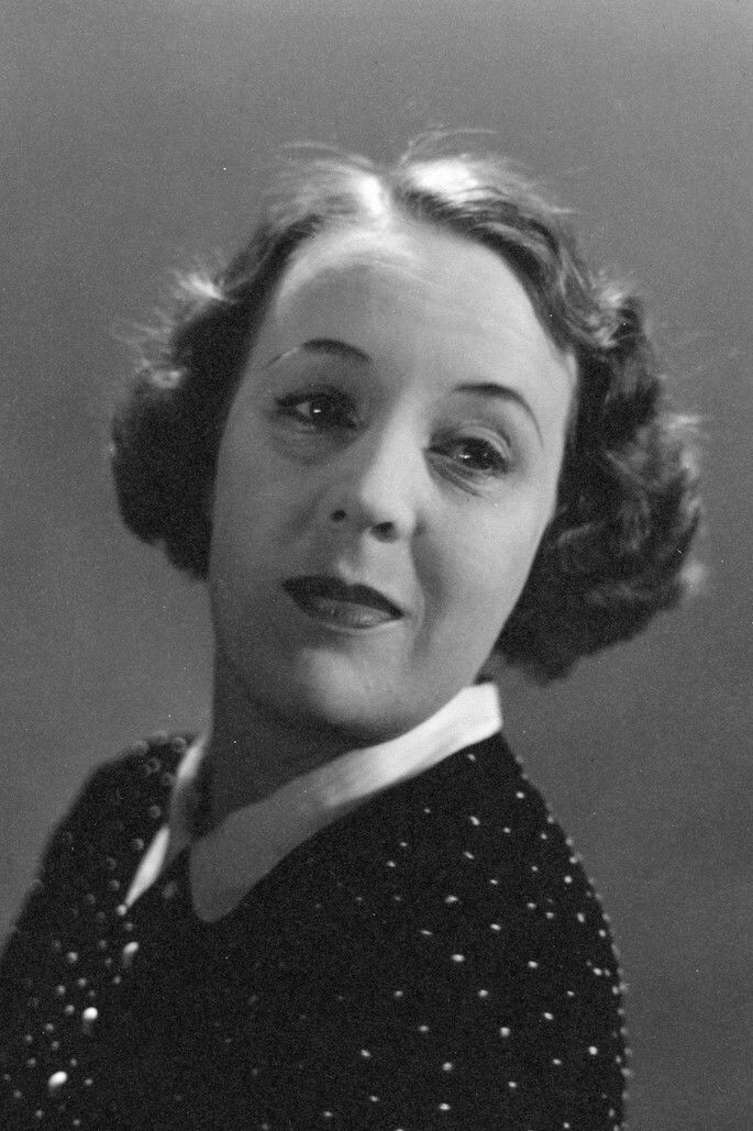 Irja Elstelä backdrop