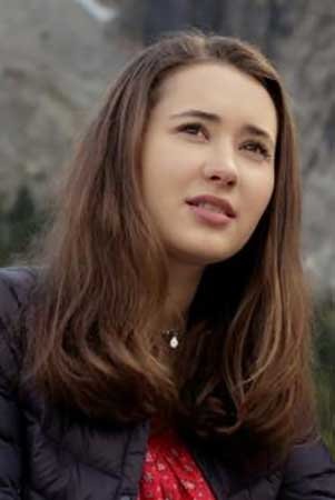 Margot Nuccetelli backdrop