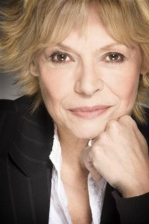 Anouk Simard backdrop