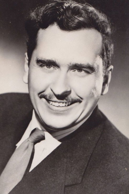 Rolland D'Amour backdrop