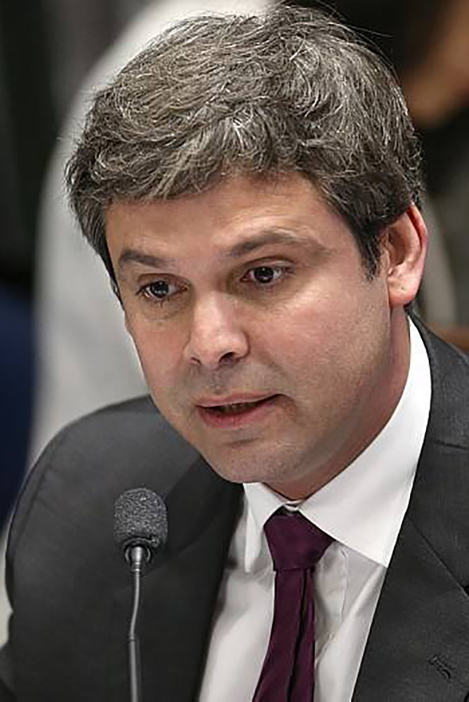 Lindbergh Farias backdrop