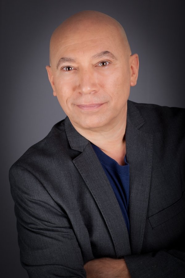 Darryl Anka backdrop