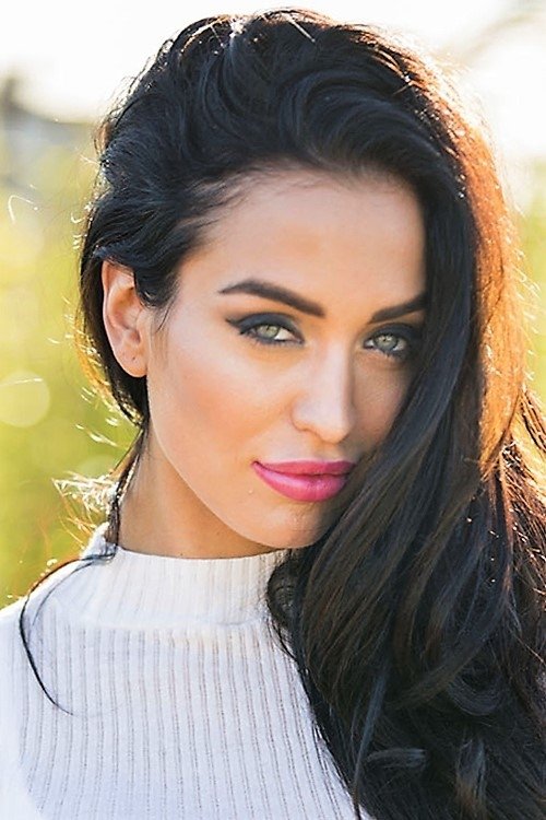 Lucinda Nicholas backdrop