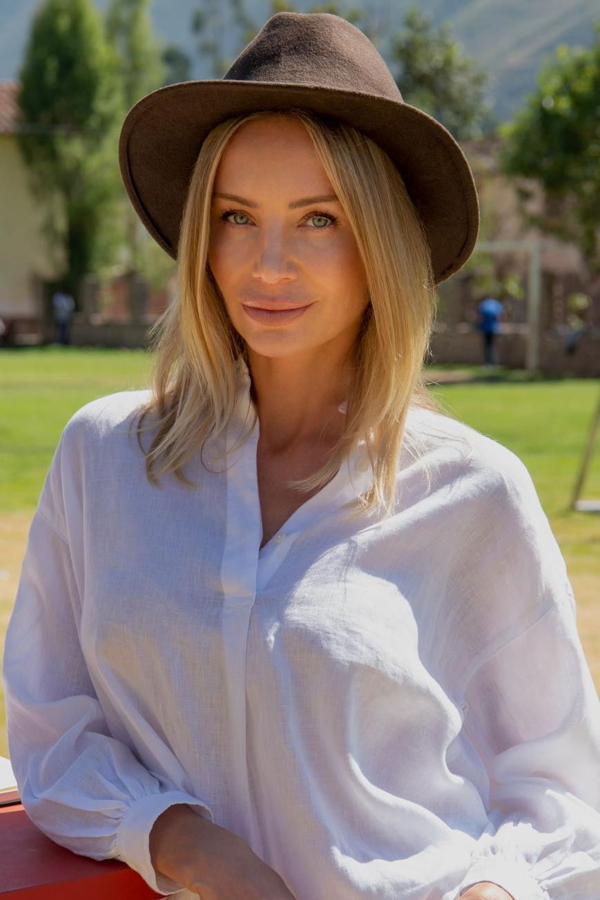 Agnieszka Woźniak-Starak backdrop