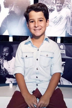 Luiz Felipe Mello backdrop