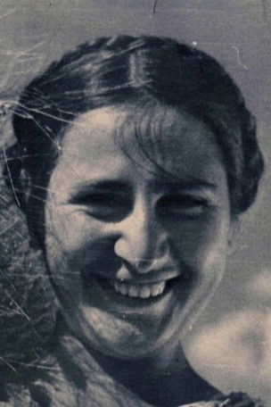 Semiramida Pumpyanskaya backdrop