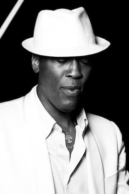 Uarren 'Slim' Viljams backdrop