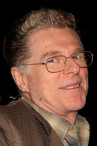 Hélio Eichbauer backdrop