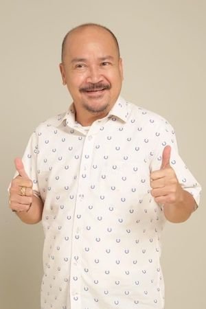 Hoàng Sơn backdrop