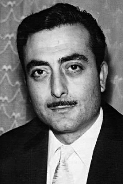 Özdemir Birsel backdrop