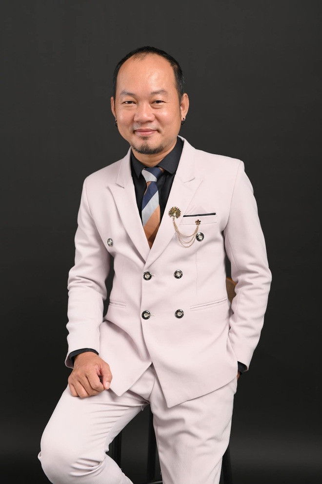 Long Đẹp Trai backdrop