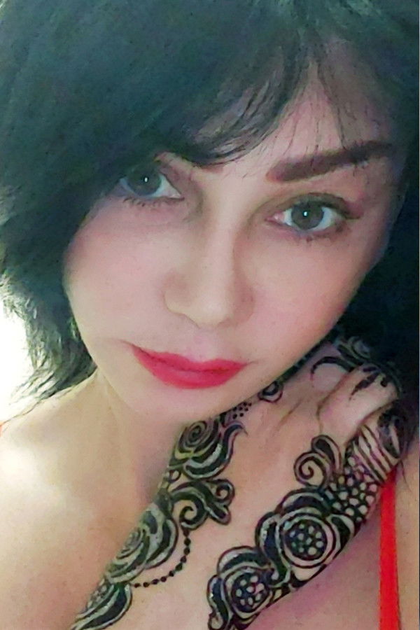 Kainaaz Pervees backdrop