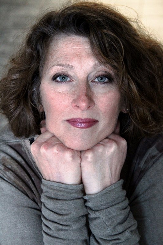 Catherine Claeys backdrop