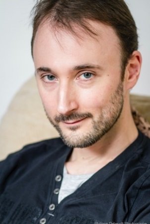 Vincent Doms backdrop